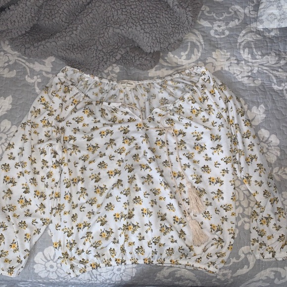 Floral Blouse - Picture 2 of 3